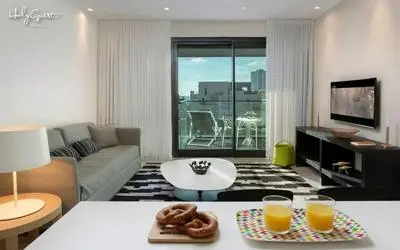 Cozy White City 1BR in Neve Tsedek by HolyGuest