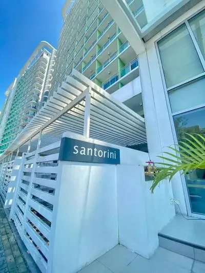 1 Bedroom Azure Staycation near NAIA