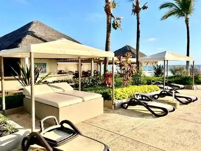 FRENTE AL MAR A PIE DE PLAYA ALBERCA y JACUZZI