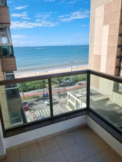Apto funcional - frente ao mar