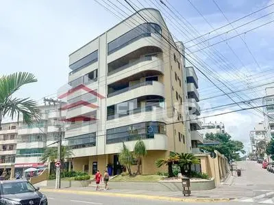 Aconchegante apartamento 2 dormitórios a 30 metros da praia LA001E