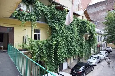 Buk Apartments on Doroshenka 25