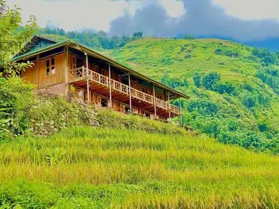 Pham's House - Homestay & Cafe