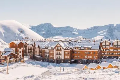 PENTHOUSE BY GONDOLA 50 Meters, New Gudauri Suites