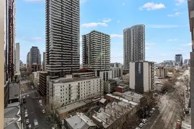 Modern Nomads Urban Gem on Empire 2BR Walk to Melbourne Central with Parking