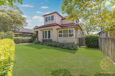 Greenwich Luxury near WharfTrainCBD steps to Sea