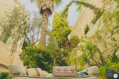 Cozy Central Apartment with a garden & 4 bedrooms