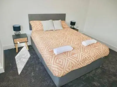 Stylish 4-Bedroom Retreat, Perfect for Groups