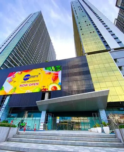Casa Eleganza at Fame Residences - 1BR corner unit, CBD, Gym, Pool, WiFi, Great View