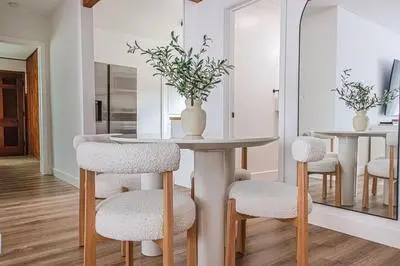 Modern Room in a Shared Apartment with shared bathroom Near Natural History Museum