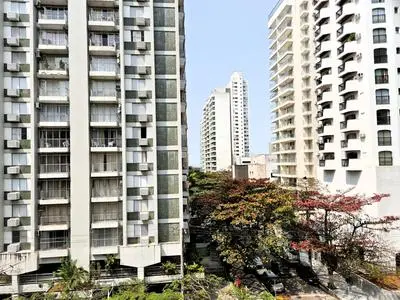 Apto Pitangueiras 200m praia