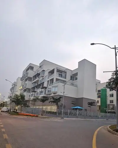 Luxury studio at DHA phase 5 Pentasquare