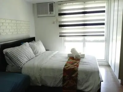 Abreeza Studio Suite T1-1917 - AC, Wifi, Kitchen, Pool, Washer