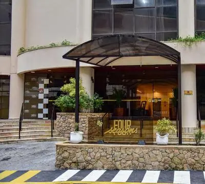 Apartamento a 70 metros da Praia de Pitangueiras SP