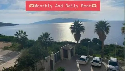 Seaview White Apartment