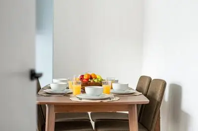 New LongStays-4bedroom-2bath-6beds-By FabAccommodation