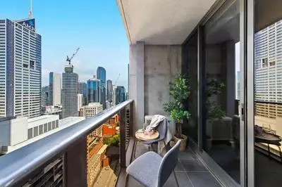 City-Central 2BR on Lonsdale & near Southern