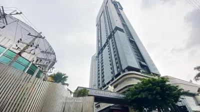 Lavish 2BR Apartment at Grand Sungkono Lagoon By Travelio