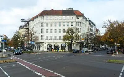 Jomi Stays, Brandenburgische Straße 16 - Wohnen beim Kurfürstendamm