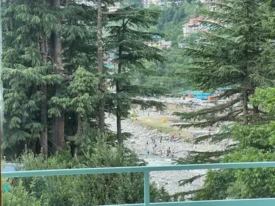 Preet Guest House In Old Manali with Mountain View