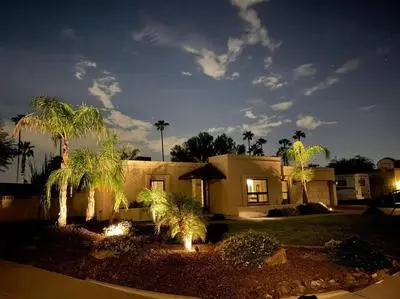Spacious Kierland oasis with pool heater, spa, BBQ