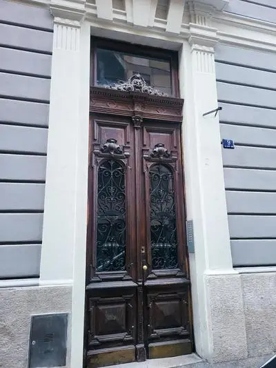 B&B Excelsior