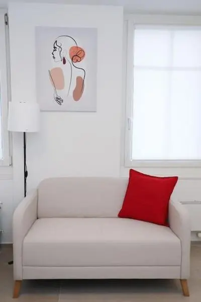 Modern Studio central location