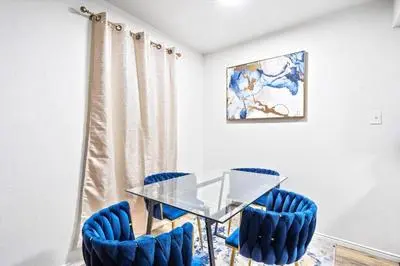 Luxury 2BD and Arcade Mins to Downtown