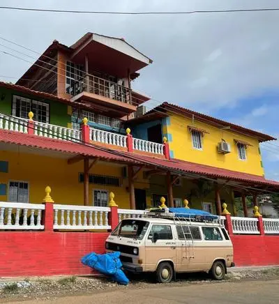 Hostal habitación habitaciones full equipadas a solo 10 minutos del aeropuerto Panamá pasifico a 20 minutos de la ciudad centros comerciales y lugares turí