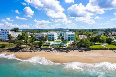 3-Bed Condo Steps from the Sand
