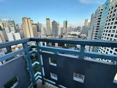 Renovated 2-Storey Loft at Greenbelt 1
