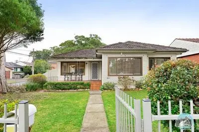 Spacious 4-Bed Family Home in North Ryde
