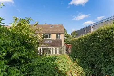 Boutique 4 Bed - Parking and Garden