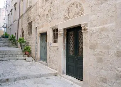 Luxury Apartment Lina - II