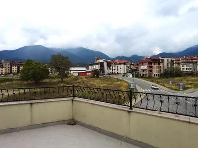 4-bedrooms luxury apartment very close to ski lift
