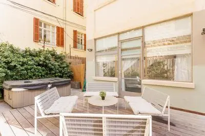 Hayarkon Hot tub 4BR Apartment
