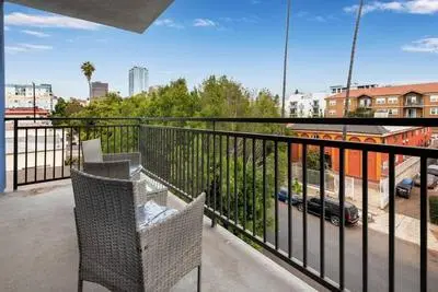 Modern 2 Bedroom in K-Town with Private Roof Deck