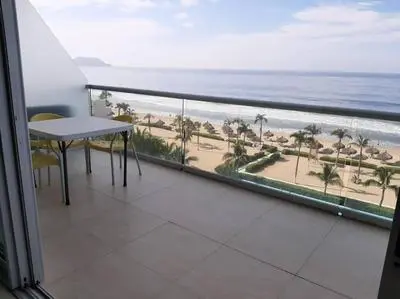 Peninsula Tower 4 bedrooms beachfront sea view