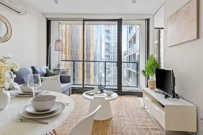 Serene 2BR Apartment in the Heart of Melbourne