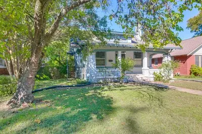 Midtown Duplex 1 Mi to Memphis Zoo and Overton Park!