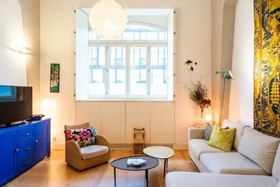 Stylish Apartment near Timeout Market