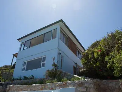 Modern Beach Apartment