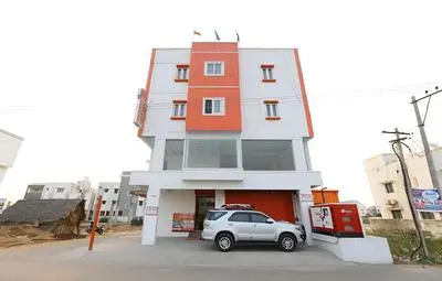 OYO 12831 ITS South East Residency