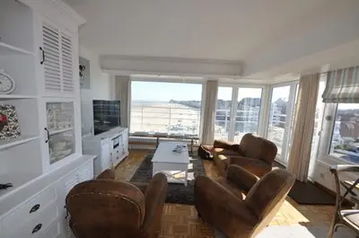Apartment in Duinbergen With Sea Views