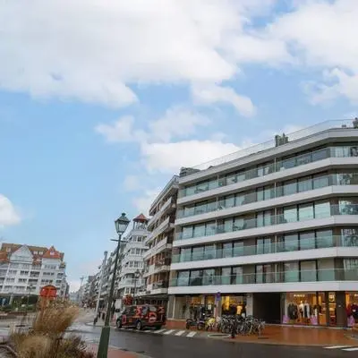 Modern Apartment With Terraces and Parking
