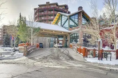 Walk to Ski Lift: Resort Condo in Park City!