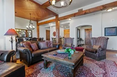 Grand Lodge - 3 Bedroom Deluxe #206 - Ski-in/out 3 Condo