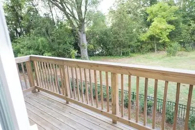 Cozy Retreat near Uptown Charlotte with Free Parking & Wi-Fi