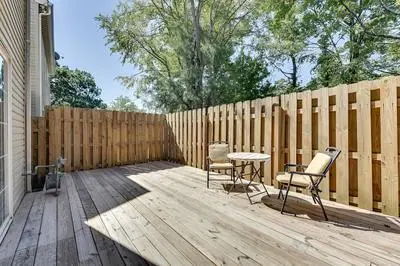 Charlotte Townhome w/ Deck: 18 Mi to Downtown!