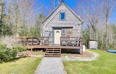 Rustic Searsport Cabin: Loft + Sunroom on 10 Acres